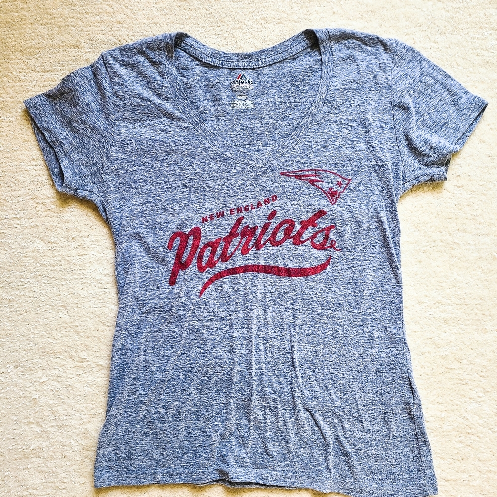 New England Patriots Women's V-Neck Tee